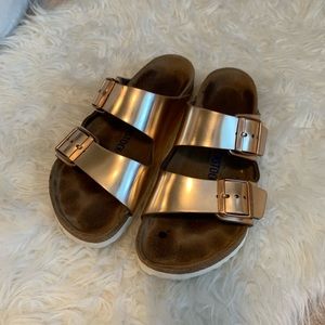 Rose gold/copper metallic Birkenstock’s